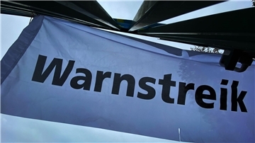 Ein Warnstreik-Banner