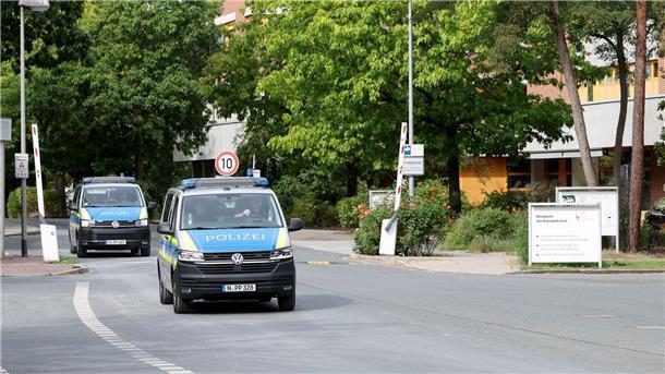 „Oscarreife Fahndung“: Amokläufer wieder in Psychiatrie Am Morgen wurde der Mann zurück in die Psychiatrie gebracht.