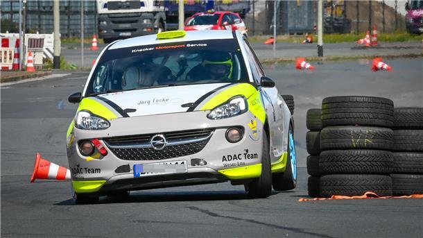 Am Sonntag findet wieder Motorsportveranstaltung des ADAC im Fischereihafen mit Rallye-Sprint und Retro-Rallye statt.
