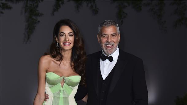 Julia Roberts im Academy Museum als „Ikone“ geehrt Amal und George Clooney bei der Academy Museum Gala.