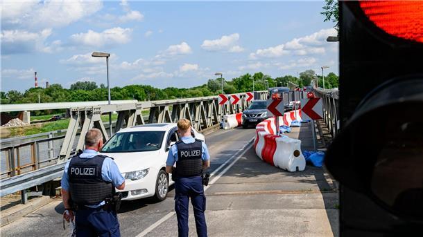 Kabinett beschließt weitere Reformen zur Migrationspolitik An den Grenzkontrollen hat sich nach der Entscheidung des Gerichts nichts geändert.