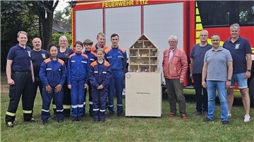 Feuerwehr Wilstedt übergibt neues Rauchhaus an die Jugendfeuerwehr Freiwillige Feuerwehr Wilstedt übergibt neues Rauchhaus an die Jugendfeuerwehr.