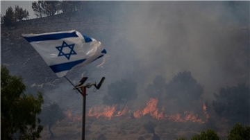 An der Grenze zum Libanon weht die israelische Flagge: Israel warnt vor einer Ausweitung des Konflikts mit der Hisbollah in diesem Gebiet.
