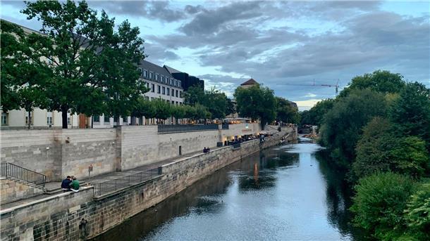 Serienmörder Fritz Haarmann: „Werwolf von Hannover“ tötete 24 junge Männer Blick auf den Fluss Leine. An der Leine fanden Kinder einst Knochen. Dadurch wurde die Mordserie von Fritz Haarmann erstmals ruchbar.