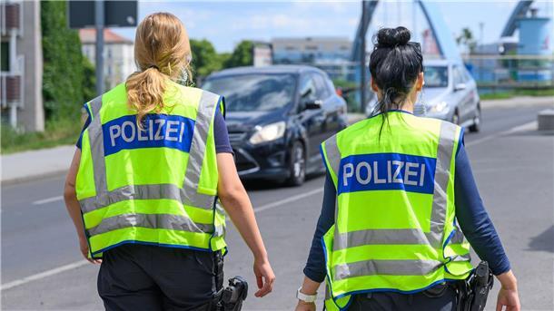 Merz: Zurückweisung von Asylsuchenden bleibt möglich An der Praxis an den deutschen Grenzen ändert sich auch nach dem Gerichtsurteil erst einmal nichts.