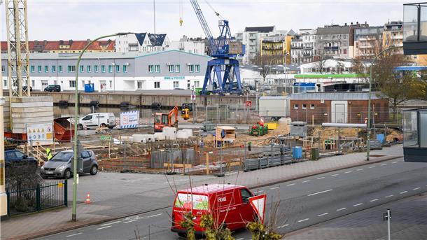 Blick auf eine Baustelle.