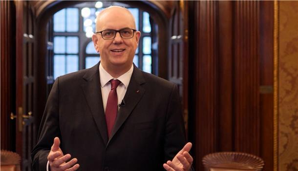 Andreas Bovenschulte bei der Aufzeichnung der Neujahrsansprache.