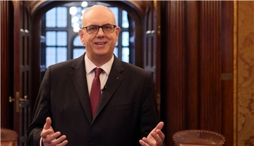 Andreas Bovenschulte bei der Aufzeichnung der Neujahrsansprache.
