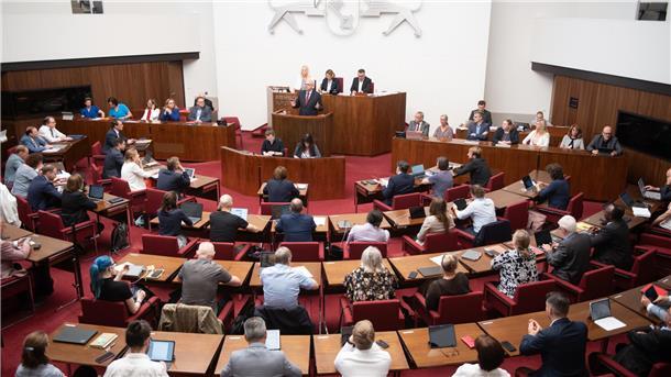Andreas Bovenschulte bei seiner Regierungserklärung in der Bremischen Bürgerschaft