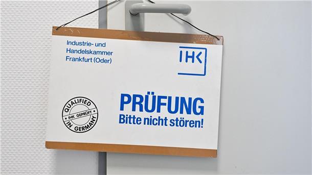 Angehende Erzieherinnen und Erzieher wurden 2023 am häufigsten gefördert.