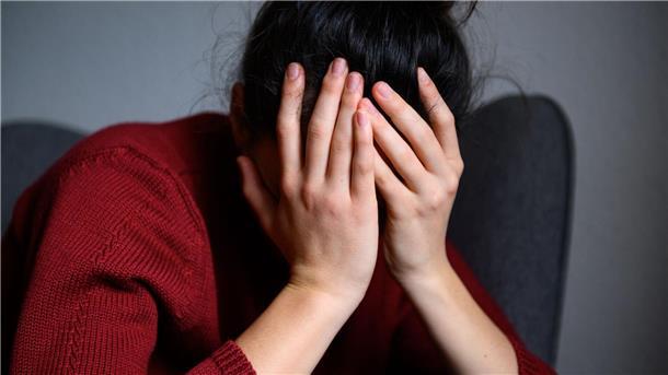 Was bei einer Panikattacke im Körper passiert Angstzustände und entsprechende Erkrankungen nehmen zu, wie Zahlen von Krankenkassen zeigen. (Symbolfoto)