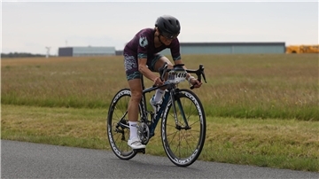 Anke Schmitz-Elvenich aus Cuxhaven nahm bei Bike Navy am Duathlon teil - und war die schnellste Frau.