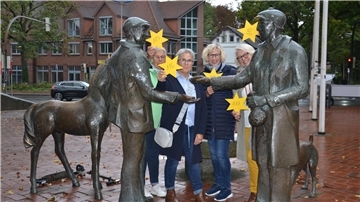 Anne Quellen, Andrea Sauerland, Anette Moschner und Elisabeth Pape (von links) initiieren in diesem Jahr erneut eine „Wunschsterne-Aktion“ für Kinder von Tafel-Kunden. Sie bitten um Spenden.