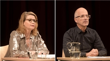Annette Frier (links) und Christoph Maria Herbst schenken sich in ihrem Bühnenprogramm nichts - noch nicht einmal die Pointen.