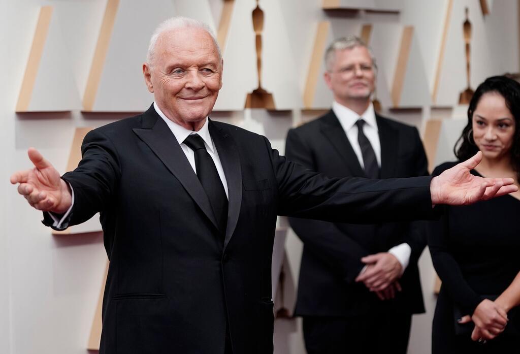 Anthony Hopkins tritt für Roland Emmerichs Gladiatoren-Serie als römischer Kaiser vor die Kamera 