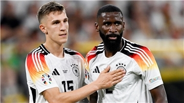 Antonio Rüdiger (re.) nach seiner Muskelzerrung und Nico Schlotterbeck als Tah-Ersatzmann verteidigen beim 2:0 gegen Dänemark stark.