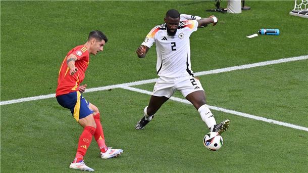 Das EM-Zeugnis der DFB-Spieler: Zukunfts-Trumpf „Wusiala“ Antonio Rüdiger war in der Innenverteidigung sehr präsent.