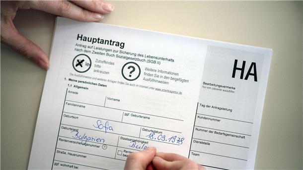 Sozialleistungen 2022: Anstieg bleibt unter dem Durchschnitt Antrag auf Arbeitslosengeld: 2022 wurde wurde deutlich weniger gezahlt als im Jahr zuvor.