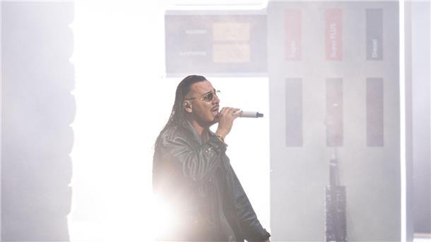 Rapper Apache 207 hat Charts-Erfolg mit „Loser“ Apache 207 eilt von Erfolg zu Erfolg.