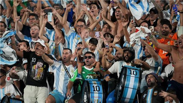 Titelverteidiger Argentinien für die WM 2026 qualifiziert Argentinien ist bei der WM 2026 dabei.
