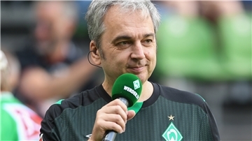 Arnd Zeigler hat als Werder-Stadionsprecher eine Fairplay-Auszeichnung erhalten.
