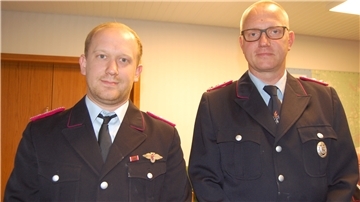 Arne Spohler (rechts) ist neuer Ortsbrandmeister der Freiwilligen Feuerwehr Seefeld. Als sein Stellvertreter fungiert Dennis Clever.