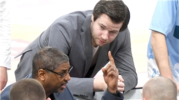 Assistenztrainer Oliver Elling (oben) und Eisbären-Trainer Steven Key nehmen in der nächsten Woche an einem Workshop der ProA in Münster teil.
