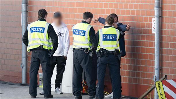 Auch an den sächsischen Außengrenzen sind laut Bundespolizei nun zusätzliche Beamte im Einsatz.