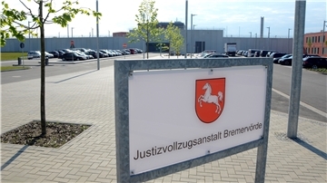 Auch auf den Betrieb einer Justizvollzugsanstalt Bremervörde wirkt sich die Bedrohung durch das Coronavirus aus.