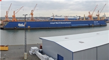 Auch das große Schwimmdock der Lloyd Werft im Verbindungshafen von Bremerhaven wird bald per Webcam zu beobachten sein. Eine weitere Super-Webcam wird es möglich machen; hier ein Bild von einer Testinstallation. Und noch an einem weitereren interessanten Punkt der Stadt wird eine solche Kamera installiert.