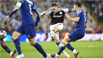 Auch das Tor von John McGinn (Mitte) reichte Aston Villa nicht