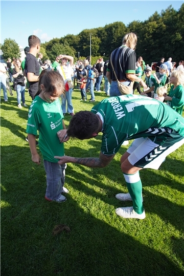 Auch die kleinsten Fans werden bedient.