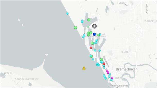 Auch ein Blick auf marinetraffic.com zeigt, wie viele gerade im Hafen los ist.