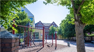 Auch für die Lutherschule in Bremerhaven-Lehe gibt es neue Lockerungen ab Montag. Nicht alle halten den Zeitpunkt für richtig.