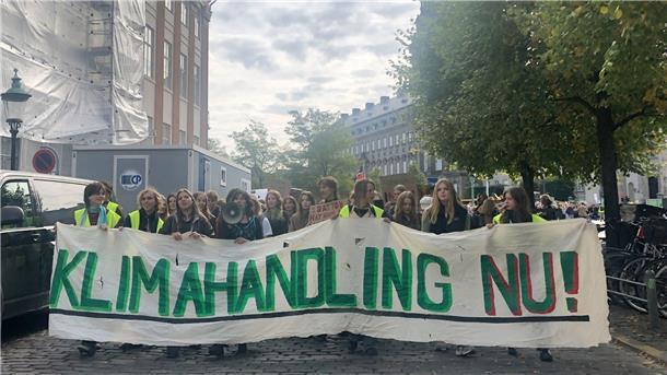 Zehntausende bei Klimastreik von Fridays For Future Auch in der dänischen Hauptstadt Kopenhagen gibt es Proteste.