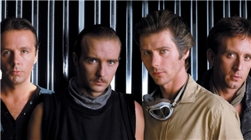 Auch nach dem letzten gemeinsamen Konzert von Midge Ure, Chris Cross, Billy Currie und Warren Cann vor knapp zehn Jahren wurde es nicht still um Ultravox.