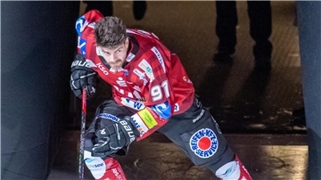 Auch Pinguins-Stürmer Miha Verlic hat sich am Sonntag gegen München verletzt. Zwar spielte der Slowene die Partie zu Ende, muss in Nürnberg aber passen.