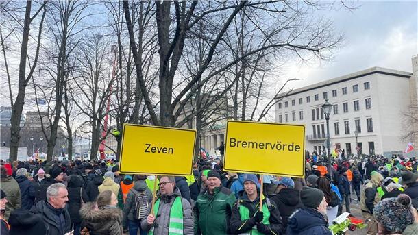 Auch viele Landwirte aus dem Kreis Rotenburg haben den Weg nach Berlin auf sich genommen, um für ihre Sache zu demonstrieren.