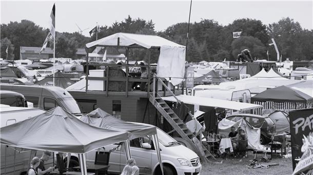 Auf dem Campingplatz kam es beim Deichbrand-Festival 2025 zu einem Todesfall.