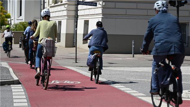 Auf dem Fahrrad Feinstaub messen Auf dem Fahrrad entsteht kein Feinstaub, aber Radfahrende atmen ihn ein.