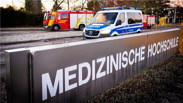 Bombenverdacht in Hannover - Anwohner verlassen Wohnungen Auf dem Gelände der MHH in Hannover vermuten Experten eine Fliegerbombe aus dem Zweiten Weltkrieg