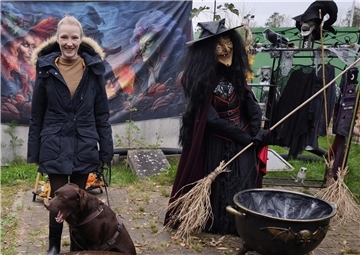 Auf dem Hundehof von Verena Heuwinkel in Bremerhaven gab es für Hunde und ihre B...