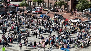 Auf dem Marktplatz (Foto) war am Sonntag einiges los. Auch auf dem benachbarten Jahnplatz gab es Verkaufsstände.