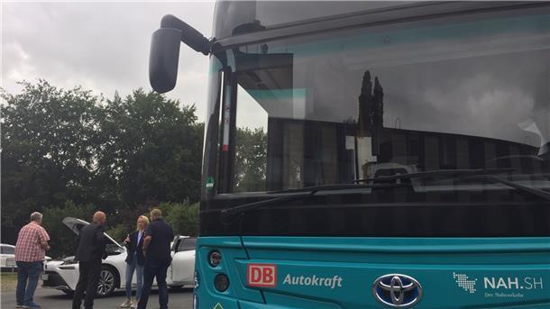 Auf dem Parkplatz konnten Fahrzeuge besichtigt werden.