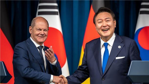 Scholz fordert von Nordkorea Ende der Atom- und Raketentests Auf dem Rückweg vom G7-Gipfel in Japan hat Bundeskanzler Olaf Scholz den südkoreanischen Präsidenten Yoon Suk Yeol getroffen.