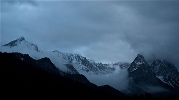 Auf dem Weg Richtung Alpspitze im Wettersteingebirge stürzte ein junger Mann ins Höllental.