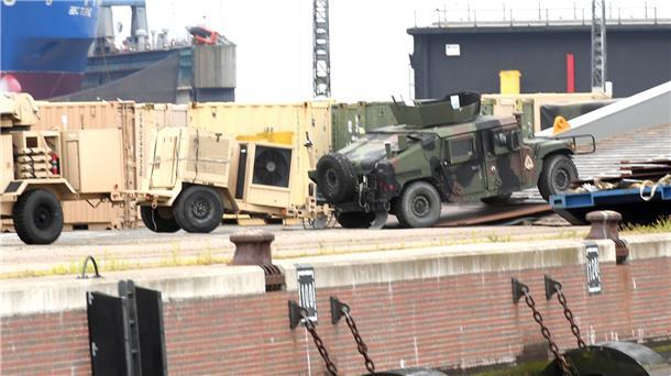 Experte bei Illner: Bremerhaven droht Sabotage-Gefahr Auf der ABC-Insel haben die USA im Juli Militärausrütung verladen.