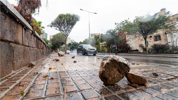 Auf der Insel La Palma wurden nach Angaben der Behörden bis zu 220 Liter pro Quadratmeter binnen 24 Stunden gemessen.