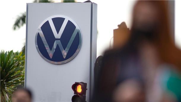 VW wegen möglicher Sklavenarbeit in Brasilien verklagt Auf einer Farm im Amazonasgebiet sollen während der 1970er und 1980er Jahre Arbeiter wie Sklaven gehalten worden sein.