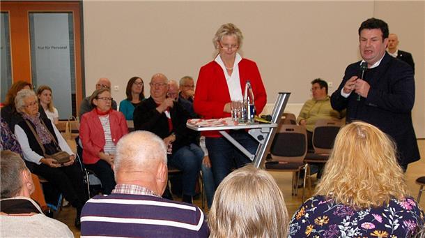 Auf Einladung von SPD-Landtagsabgeordneter Karin Logemann war Bundesarbeitsminister Hubertus Heil am Wochenende in Rodenkirchen zu Gast.